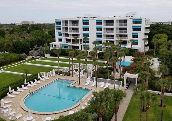 Munyan Painting Services serves commercial and residential customers from Northern Manatee County all the way down to Ft. Myers and everything in between.